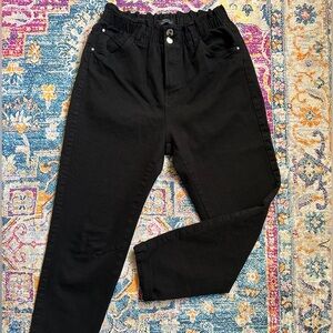 3/50$Bershka Black High-Waist Jeans
